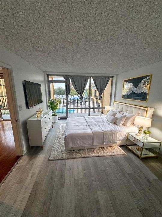 For Sale: $245,000 (2 beds, 2 baths, 975 Square Feet)