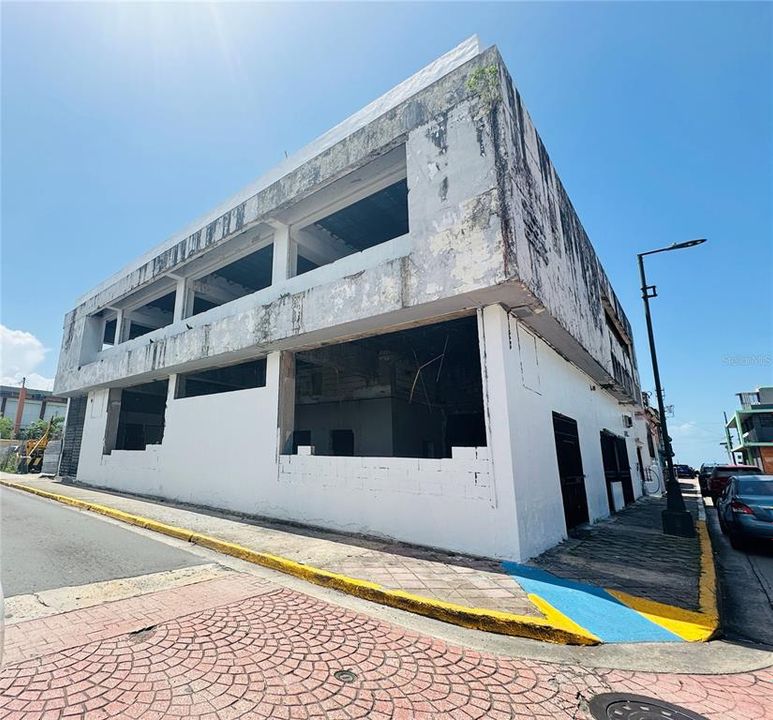 待售: $999,000 (0 贝兹, 0 浴室, 0 平方英尺)