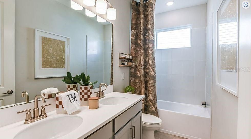 Active With Contract: $380,000 (3 beds, 2 baths, 1790 Square Feet)