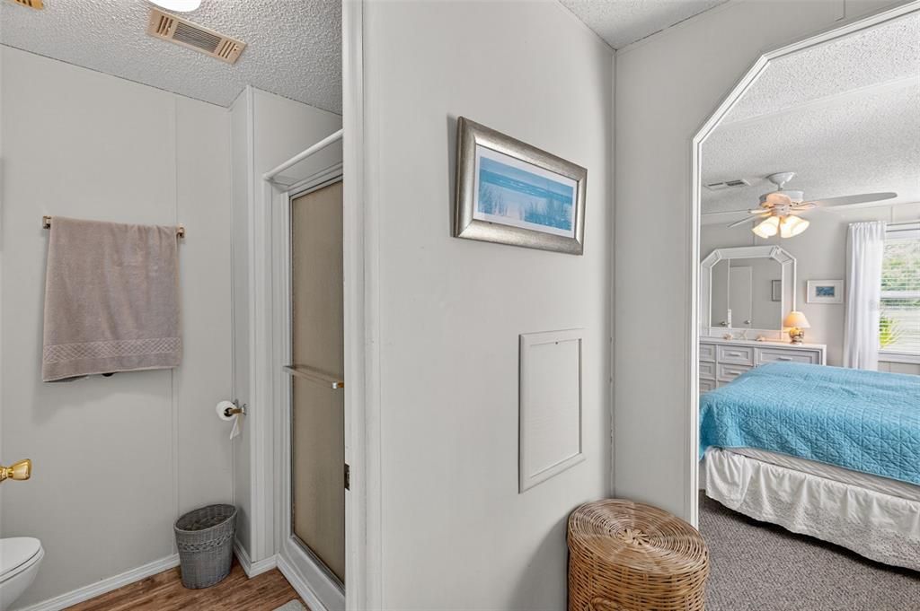 合同活跃: $149,900 (2 贝兹, 2 浴室, 1058 平方英尺)