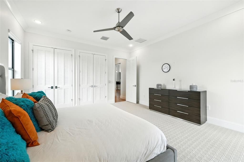 For Sale: $2,500,000 (7 beds, 7 baths, 5156 Square Feet)