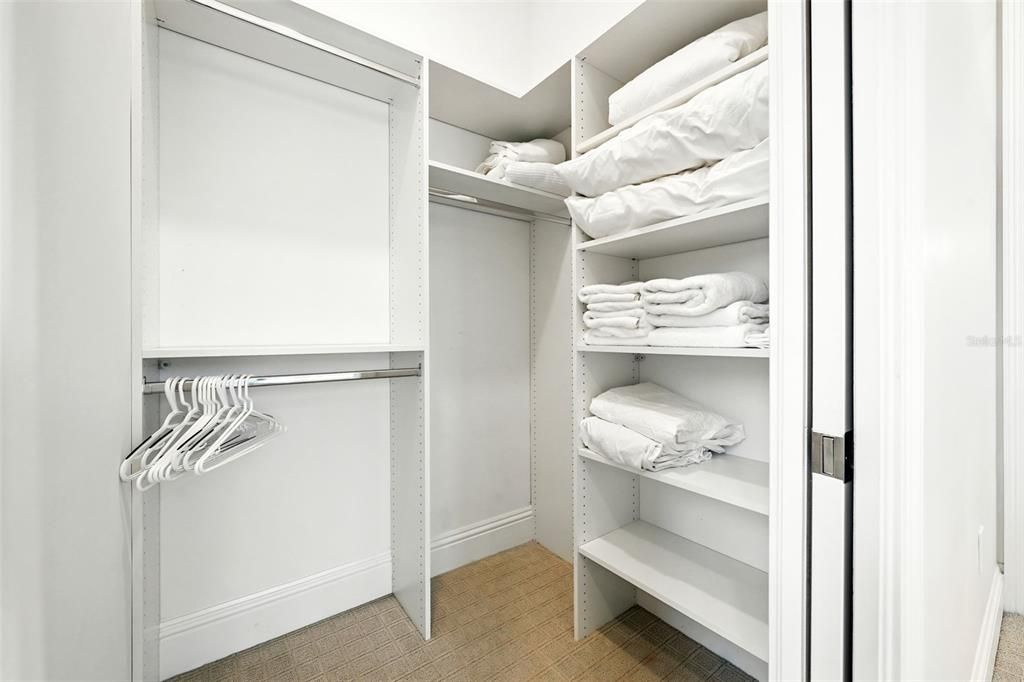 For Sale: $2,500,000 (7 beds, 7 baths, 5156 Square Feet)