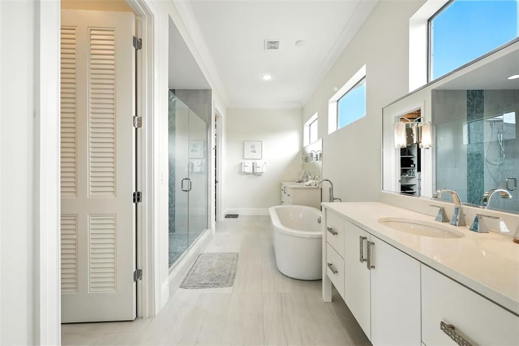 For Sale: $2,500,000 (7 beds, 7 baths, 5156 Square Feet)