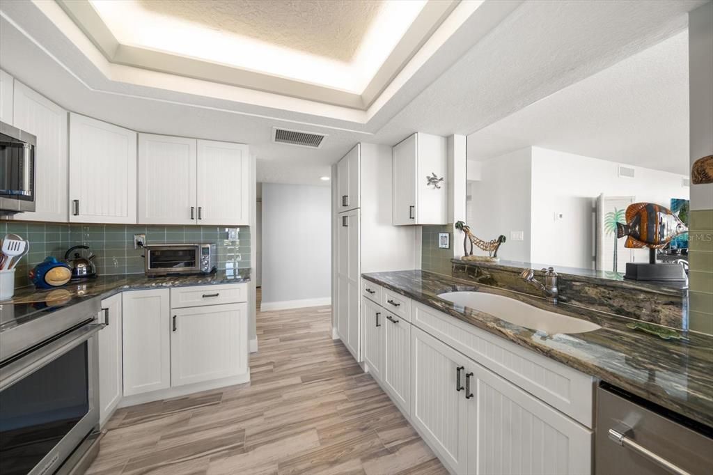 待售: $1,050,000 (2 贝兹, 2 浴室, 1510 平方英尺)