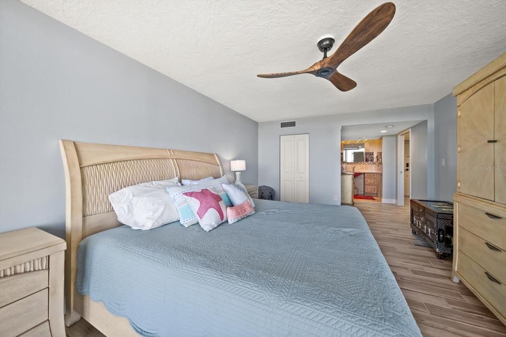 待售: $1,050,000 (2 贝兹, 2 浴室, 1510 平方英尺)