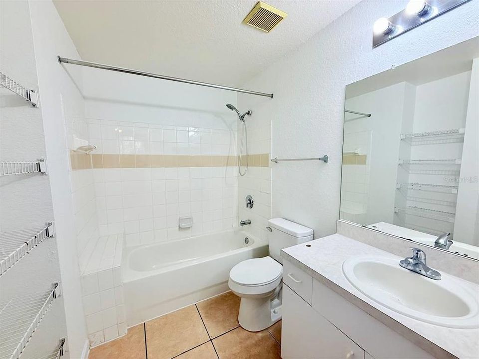 For Rent: $1,500 (2 beds, 2 baths, 1032 Square Feet)