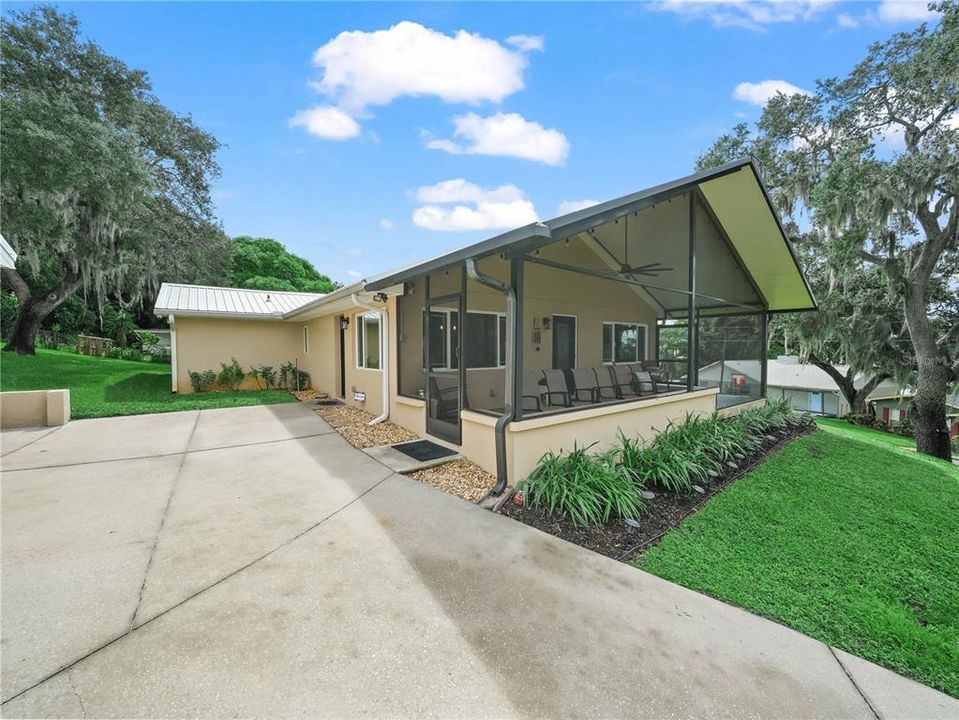 На продажу: $734,900 (3 спален, 2 ванн, 1417 Квадратных фут)