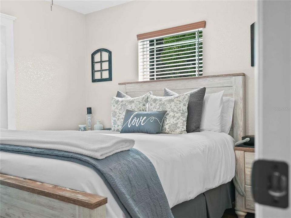 На продажу: $734,900 (3 спален, 2 ванн, 1417 Квадратных фут)