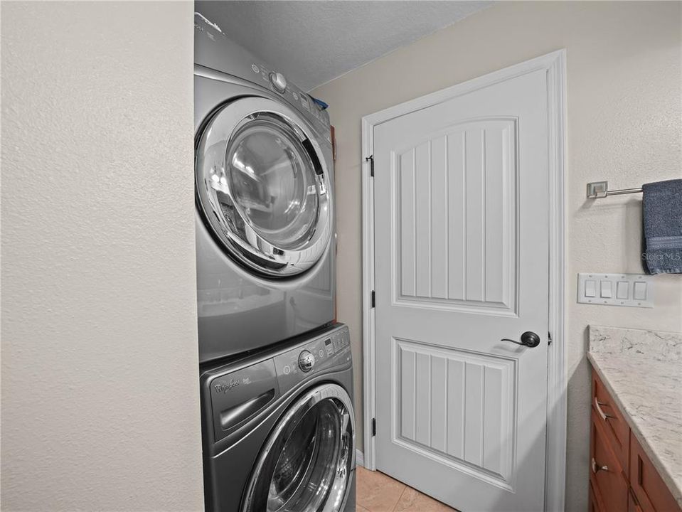 На продажу: $734,900 (3 спален, 2 ванн, 1417 Квадратных фут)