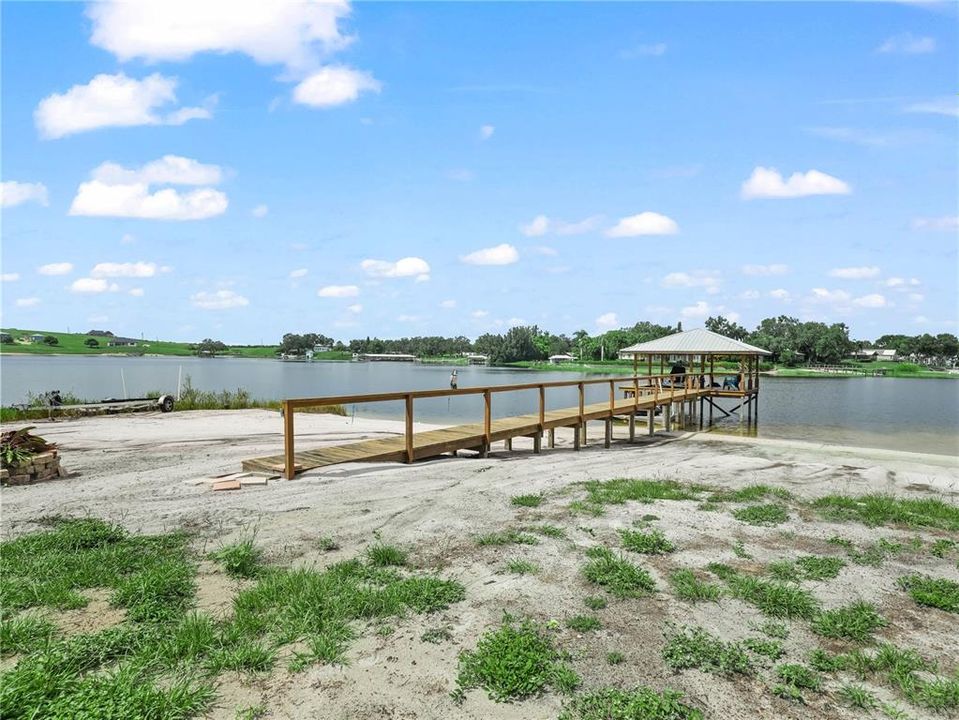 На продажу: $734,900 (3 спален, 2 ванн, 1417 Квадратных фут)