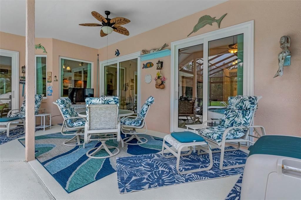 For Sale: $549,900 (3 beds, 3 baths, 1943 Square Feet)