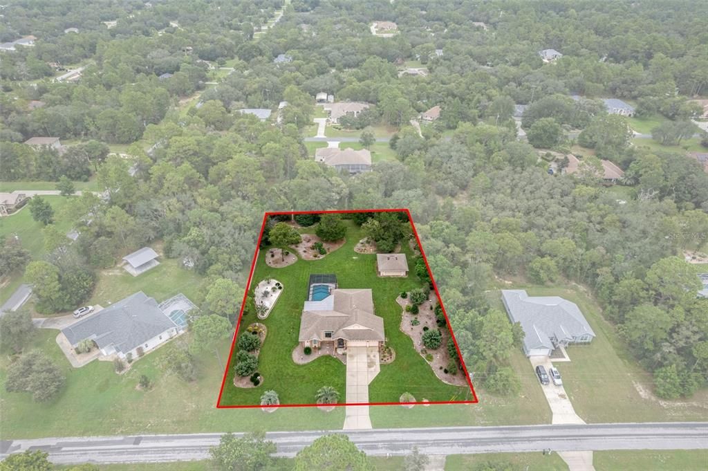 For Sale: $549,900 (3 beds, 3 baths, 1943 Square Feet)