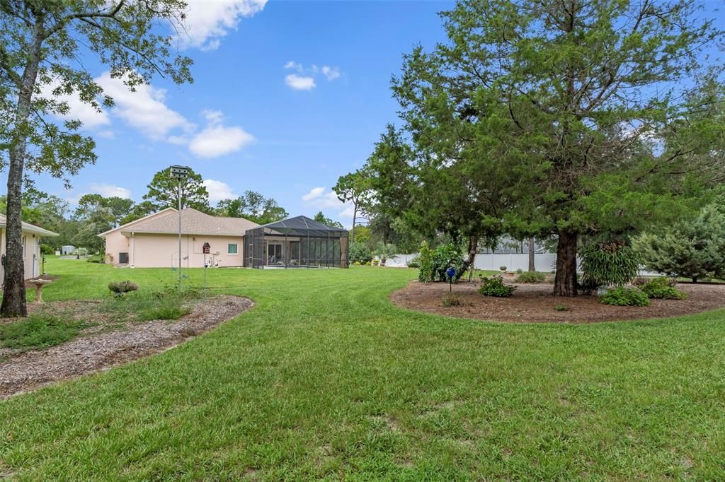 For Sale: $549,900 (3 beds, 3 baths, 1943 Square Feet)