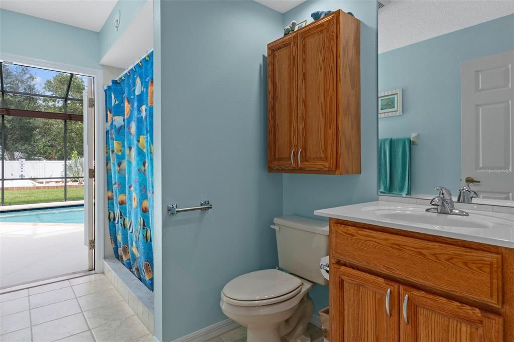 For Sale: $549,900 (3 beds, 3 baths, 1943 Square Feet)