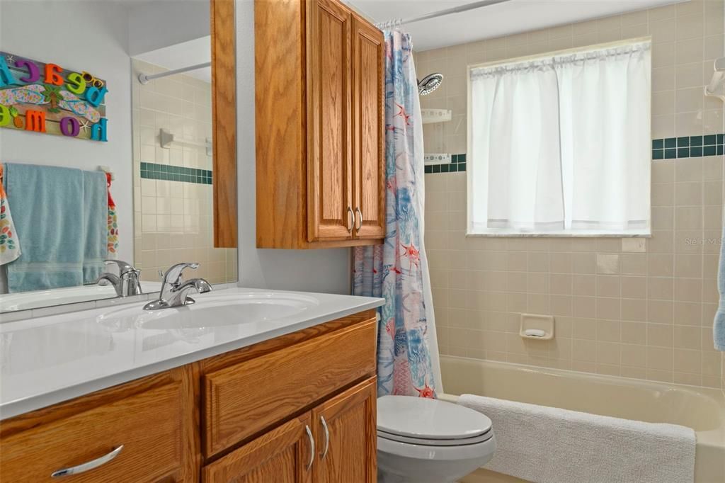 For Sale: $549,900 (3 beds, 3 baths, 1943 Square Feet)