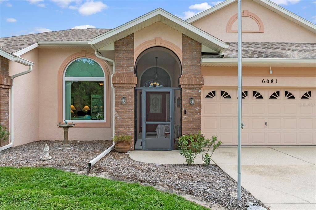 For Sale: $549,900 (3 beds, 3 baths, 1943 Square Feet)