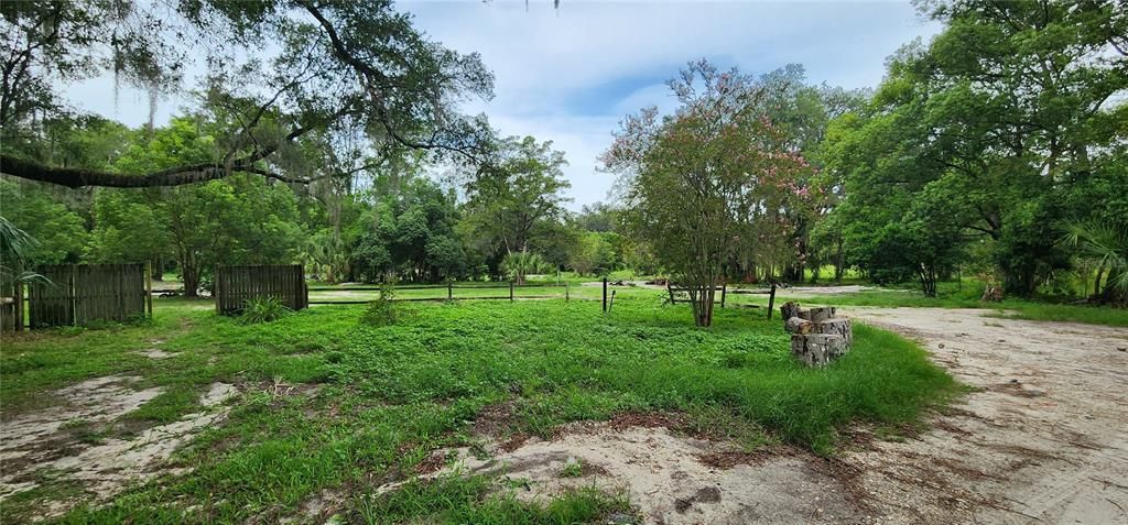 For Sale: $850,000 (1 beds, 1 baths, 1152 Square Feet)