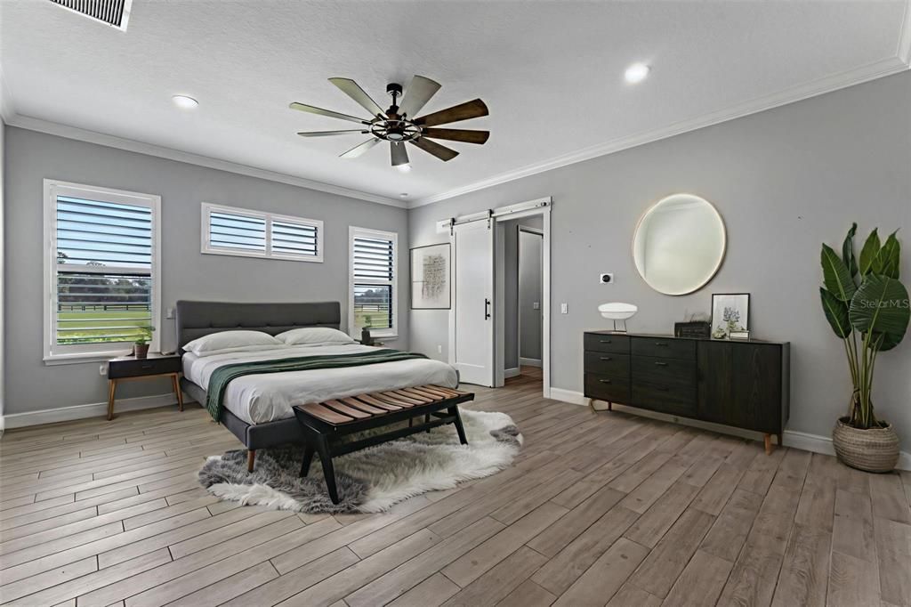 En Venta: $1,999,000 (4 camas, 5 baños, 4268 Pies cuadrados)