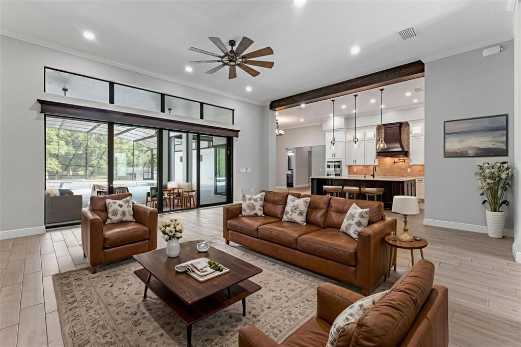 En Venta: $1,999,000 (4 camas, 5 baños, 4268 Pies cuadrados)