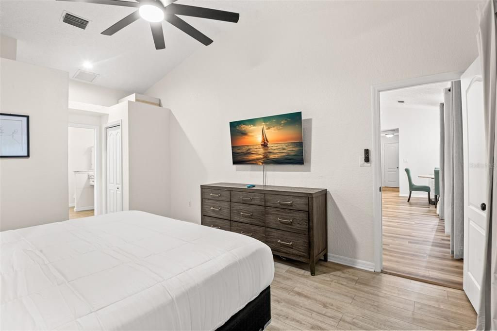 For Rent: $3,700 (3 beds, 2 baths, 1673 Square Feet)