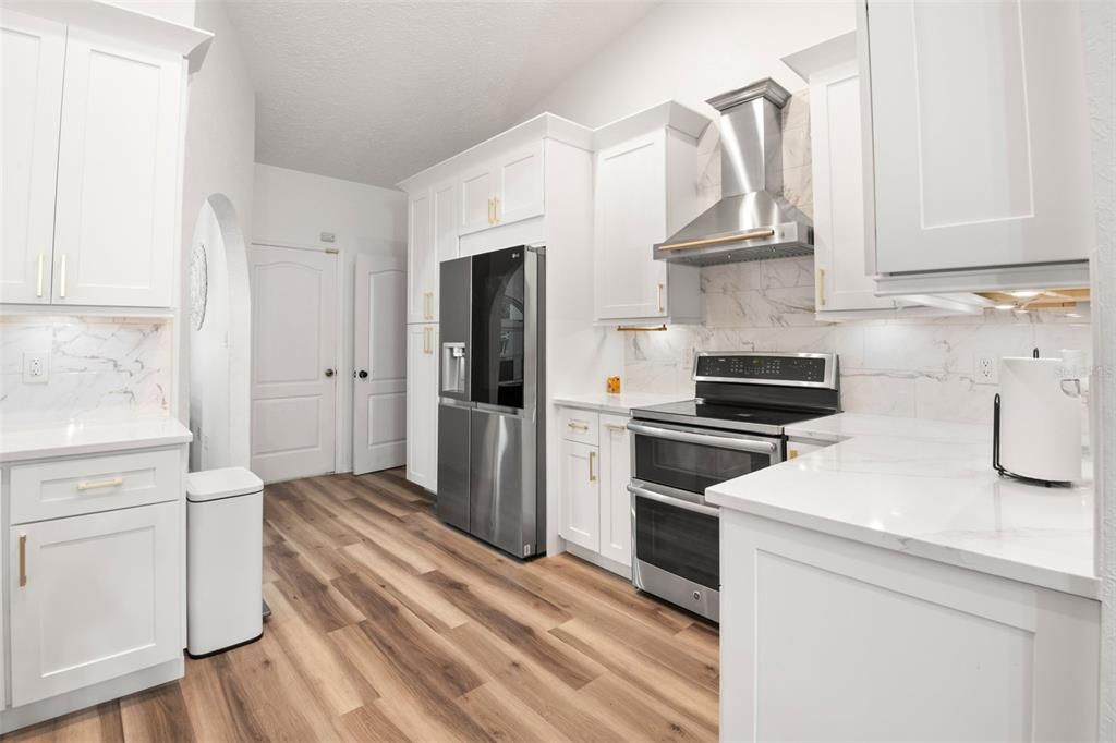 For Rent: $3,700 (3 beds, 2 baths, 1673 Square Feet)