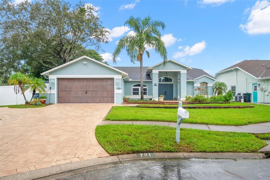 For Rent: $3,700 (3 beds, 2 baths, 1673 Square Feet)