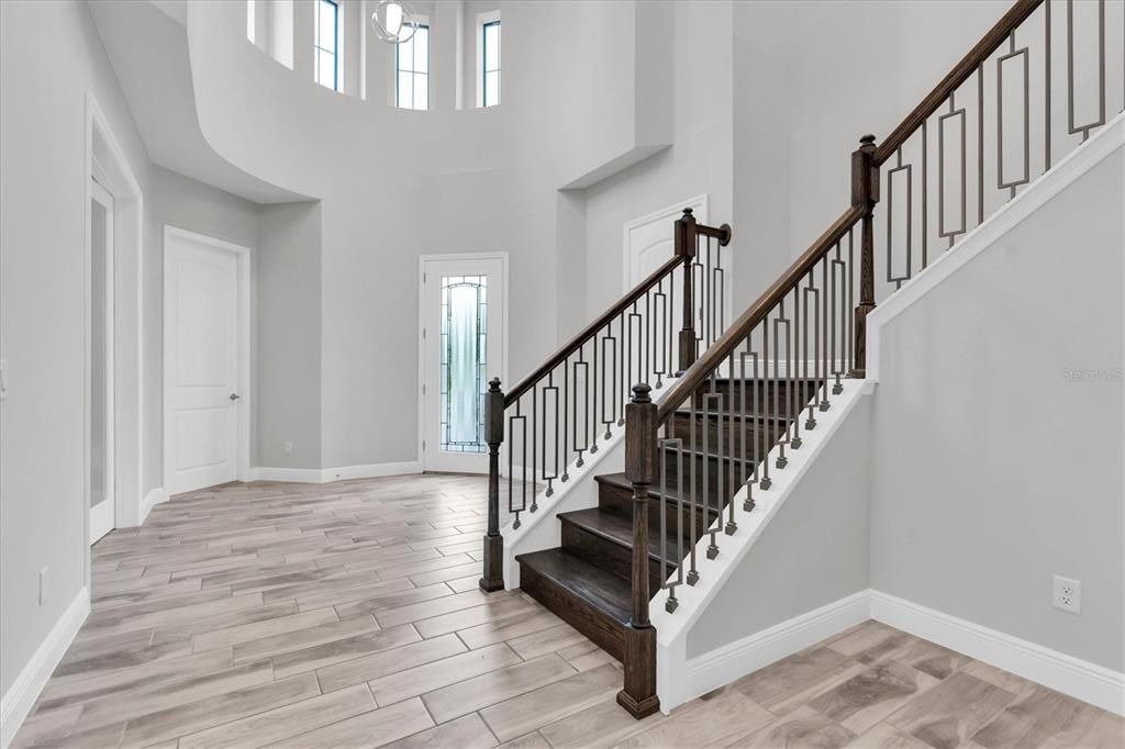 For Sale: $1,399,000 (5 beds, 4 baths, 4218 Square Feet)