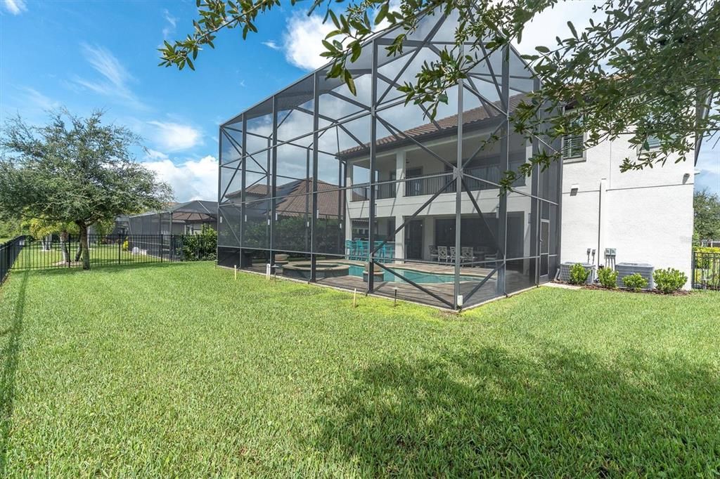 For Sale: $1,399,000 (5 beds, 4 baths, 4218 Square Feet)