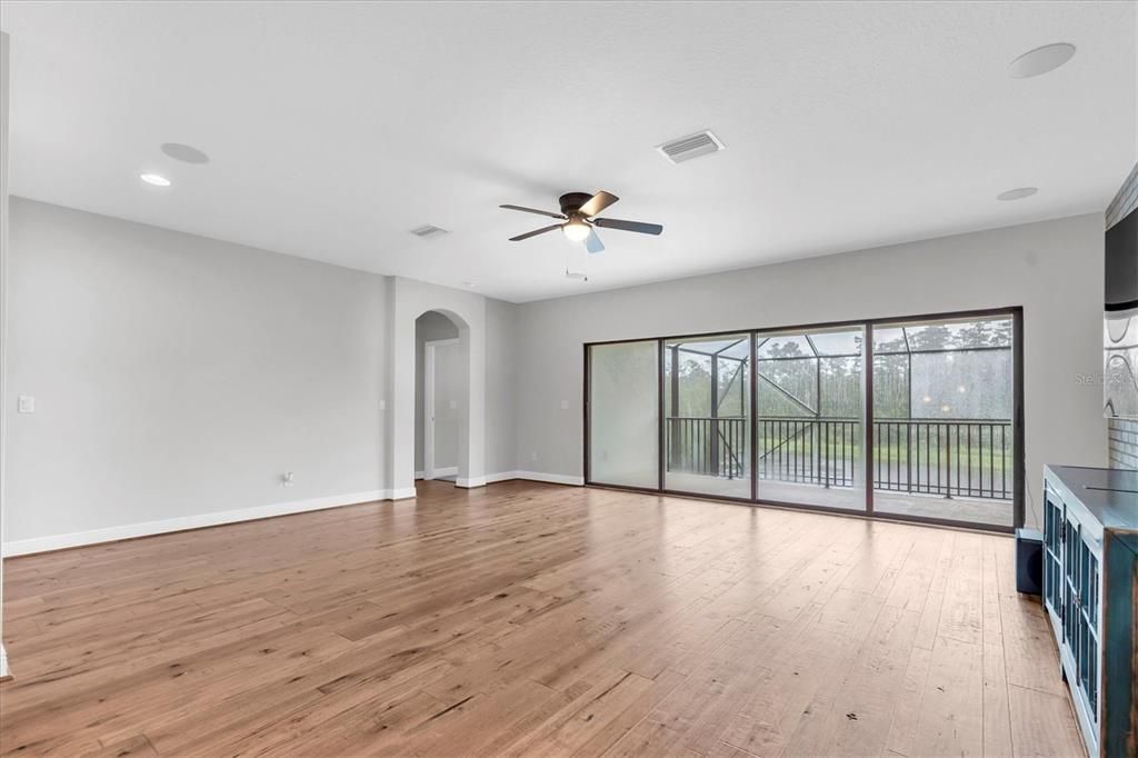 For Sale: $1,399,000 (5 beds, 4 baths, 4218 Square Feet)