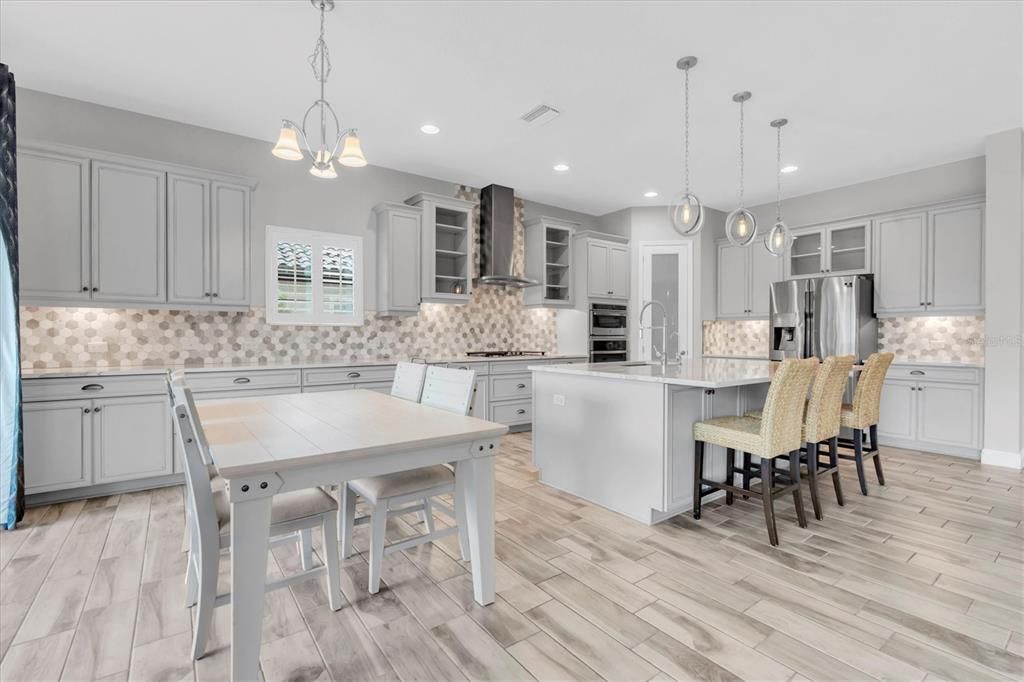 For Sale: $1,399,000 (5 beds, 4 baths, 4218 Square Feet)