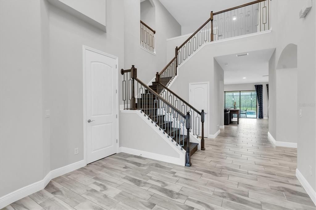 For Sale: $1,399,000 (5 beds, 4 baths, 4218 Square Feet)