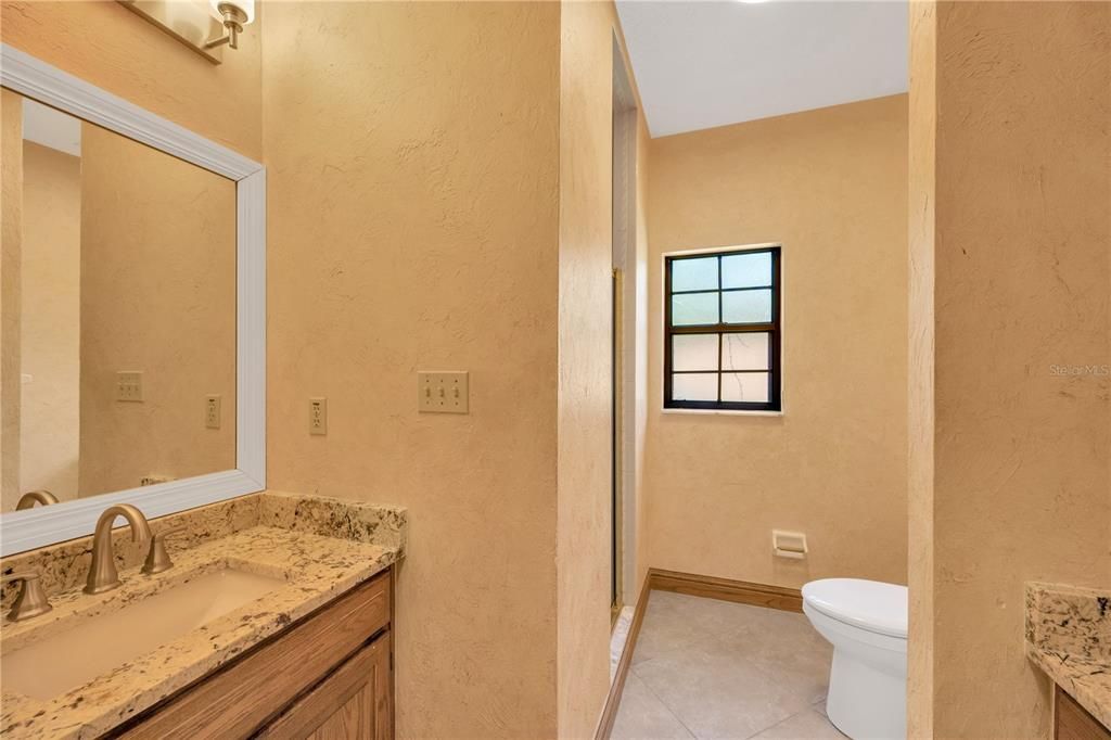 Под контрактом: $850,000 (4 спален, 3 ванн, 4819 Квадратных фут)