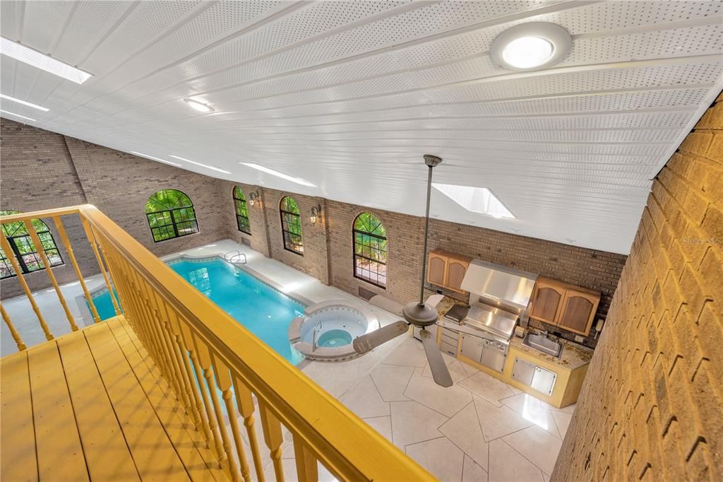 Под контрактом: $850,000 (4 спален, 3 ванн, 4819 Квадратных фут)