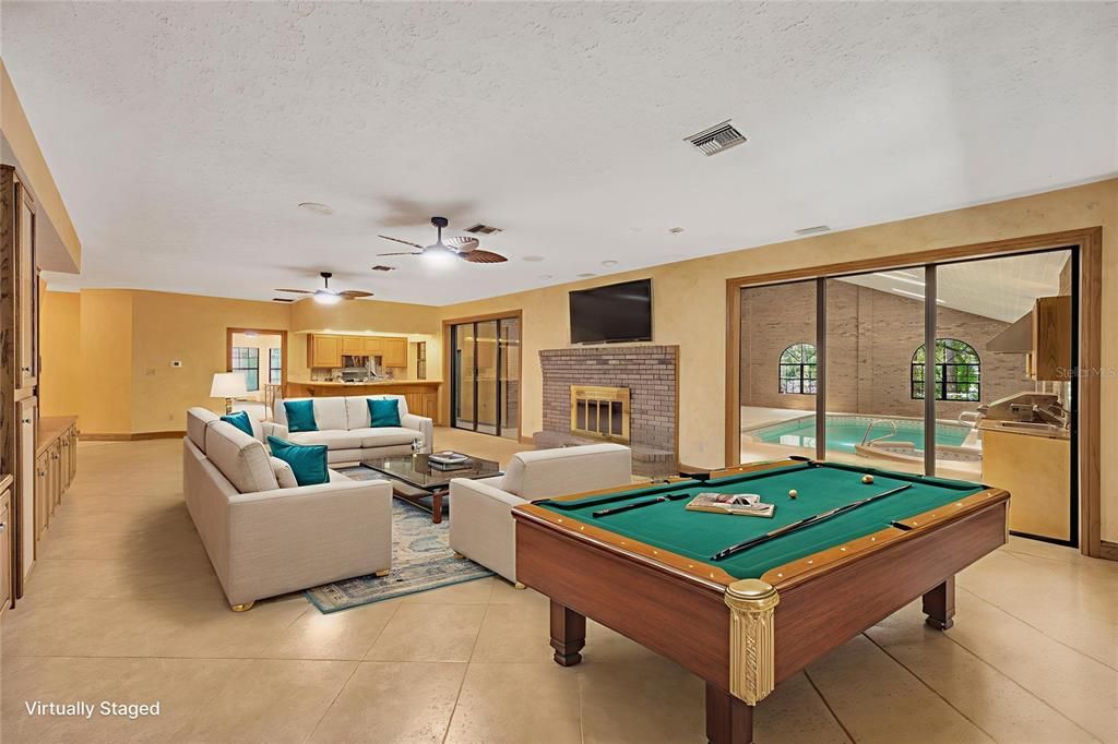 Под контрактом: $850,000 (4 спален, 3 ванн, 4819 Квадратных фут)