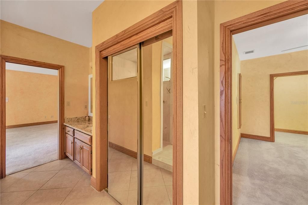 Под контрактом: $850,000 (4 спален, 3 ванн, 4819 Квадратных фут)