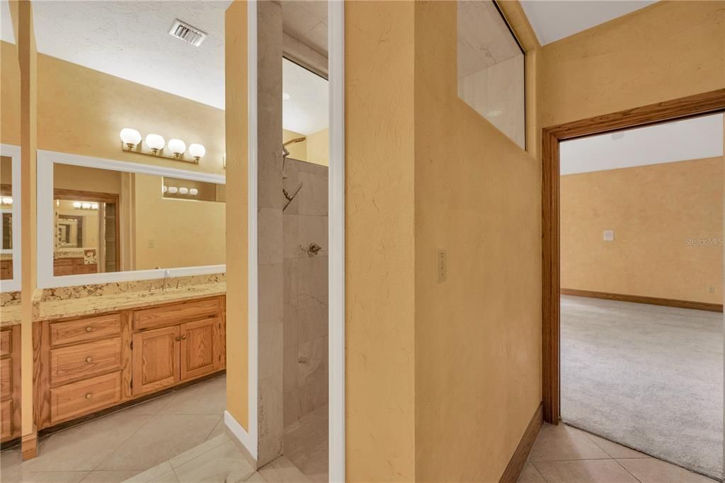 Под контрактом: $850,000 (4 спален, 3 ванн, 4819 Квадратных фут)