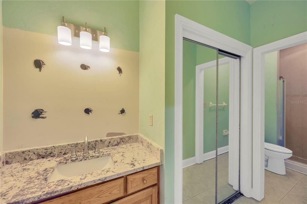 Под контрактом: $850,000 (4 спален, 3 ванн, 4819 Квадратных фут)