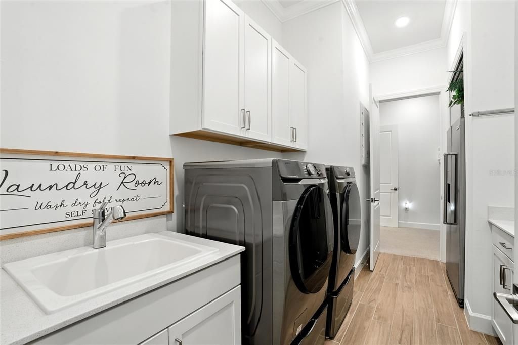 На продажу: $799,999 (3 спален, 3 ванн, 2845 Квадратных фут)