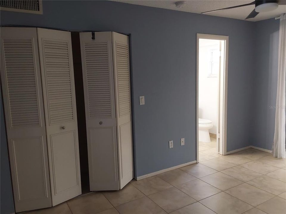 Active With Contract: $119,500 (1 beds, 1 baths, 840 Square Feet)