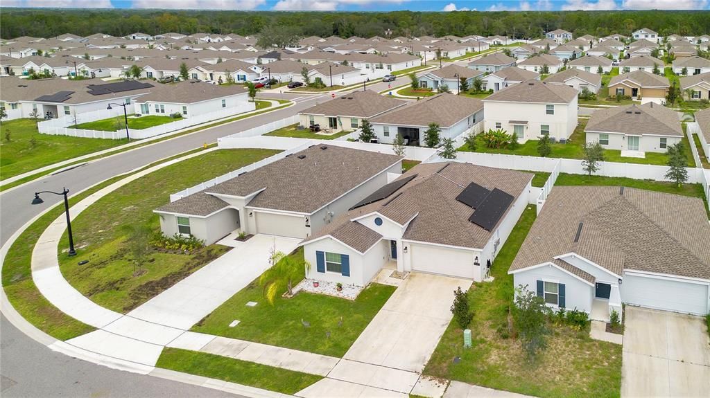 En Venta: $364,900 (4 camas, 2 baños, 1950 Pies cuadrados)