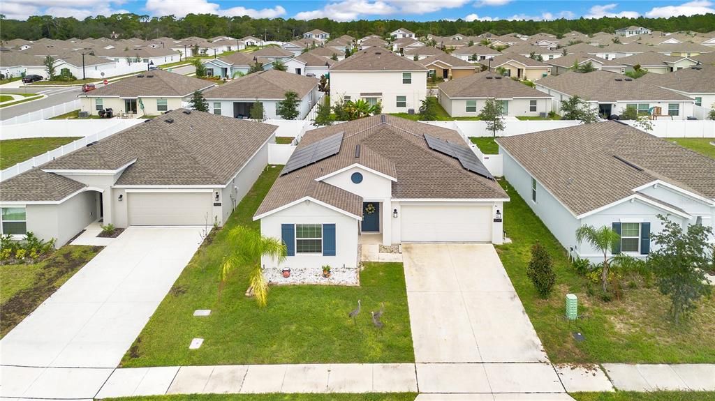 En Venta: $364,900 (4 camas, 2 baños, 1950 Pies cuadrados)