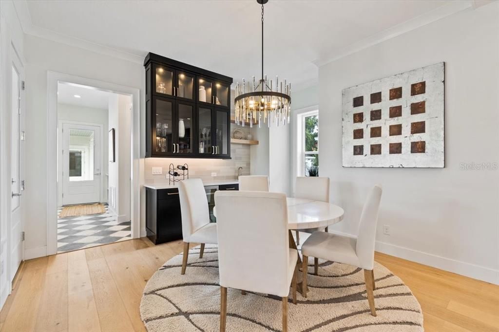 For Sale: $1,775,000 (5 beds, 4 baths, 3991 Square Feet)