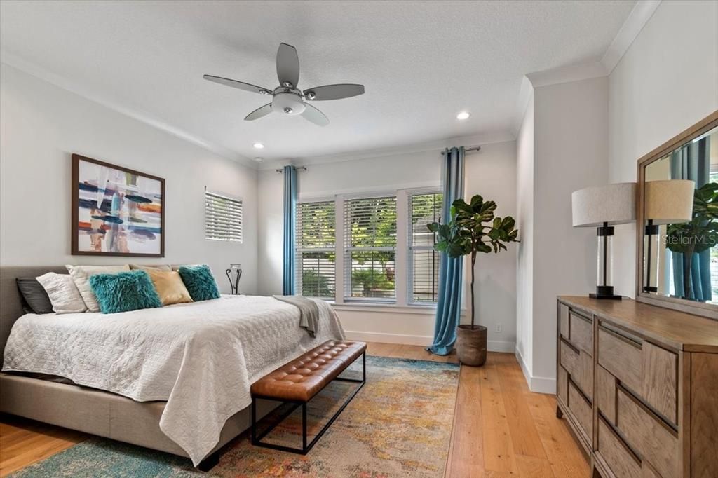 For Sale: $1,775,000 (5 beds, 4 baths, 3991 Square Feet)