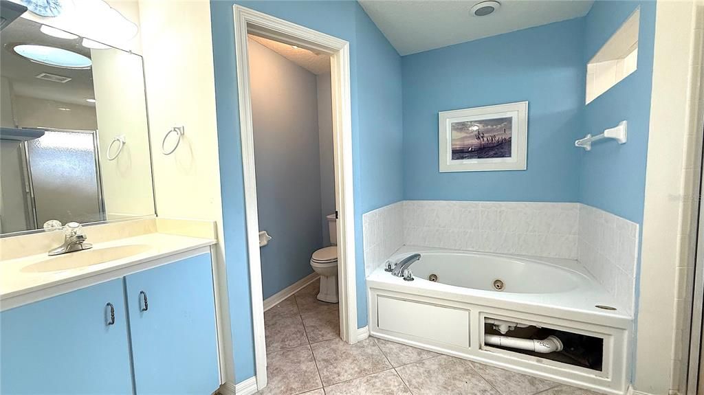 Activo con contrato: $309,000 (3 camas, 2 baños, 1807 Pies cuadrados)