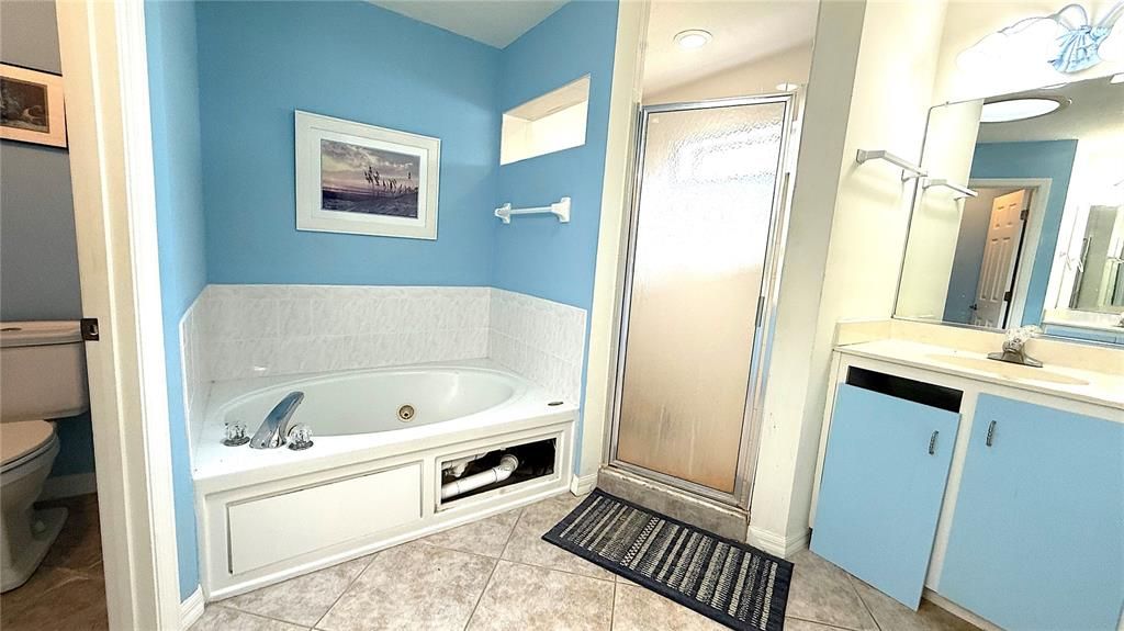 Activo con contrato: $309,000 (3 camas, 2 baños, 1807 Pies cuadrados)