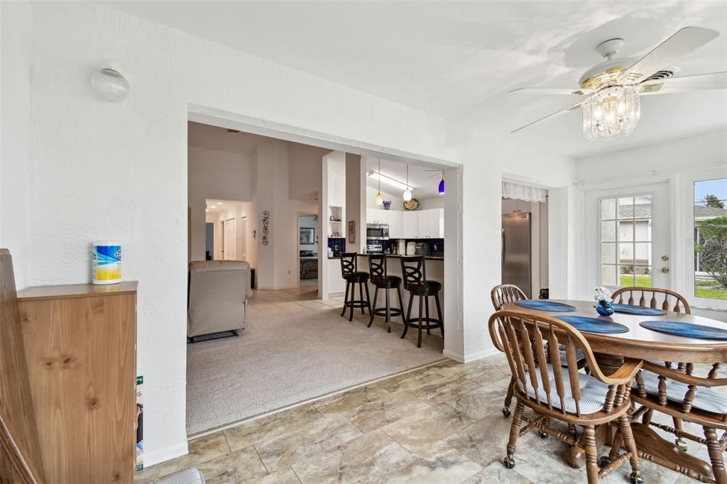 For Sale: $349,900 (3 beds, 2 baths, 1488 Square Feet)