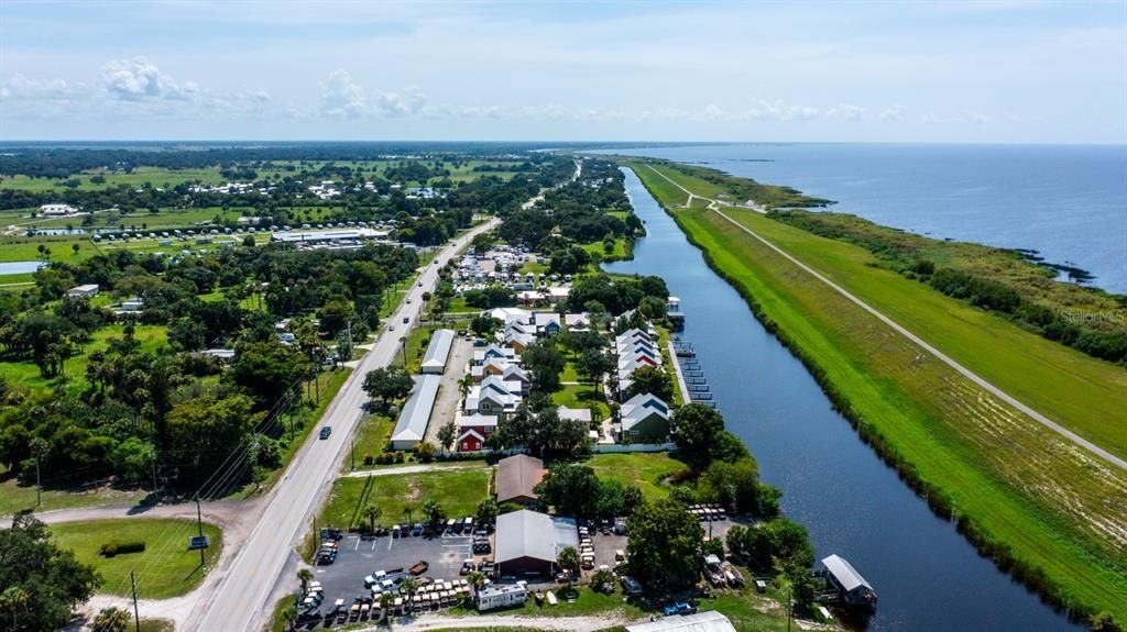 Под контрактом: $199,000 (1 спален, 2 ванн, 1090 Квадратных фут)