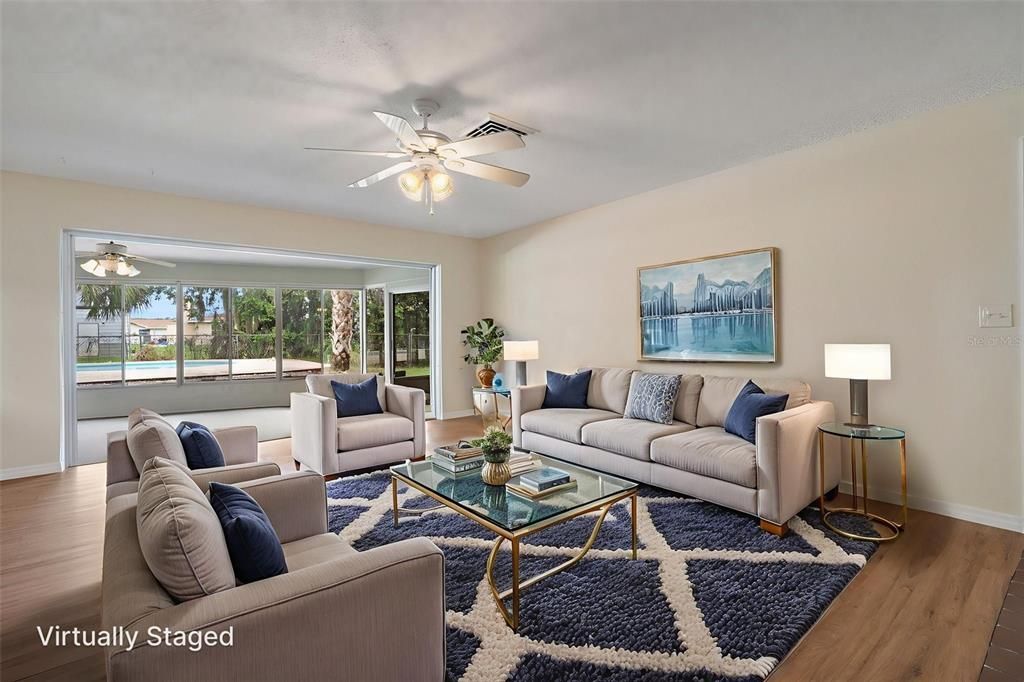 待售: $320,000 (3 贝兹, 2 浴室, 2045 平方英尺)