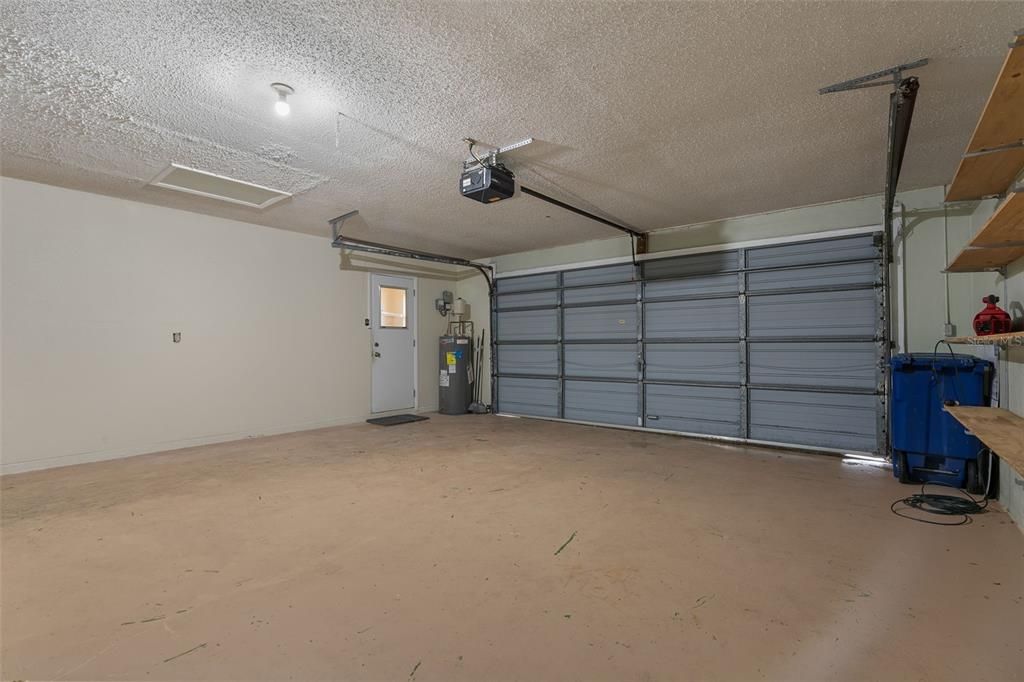 待售: $320,000 (3 贝兹, 2 浴室, 2045 平方英尺)