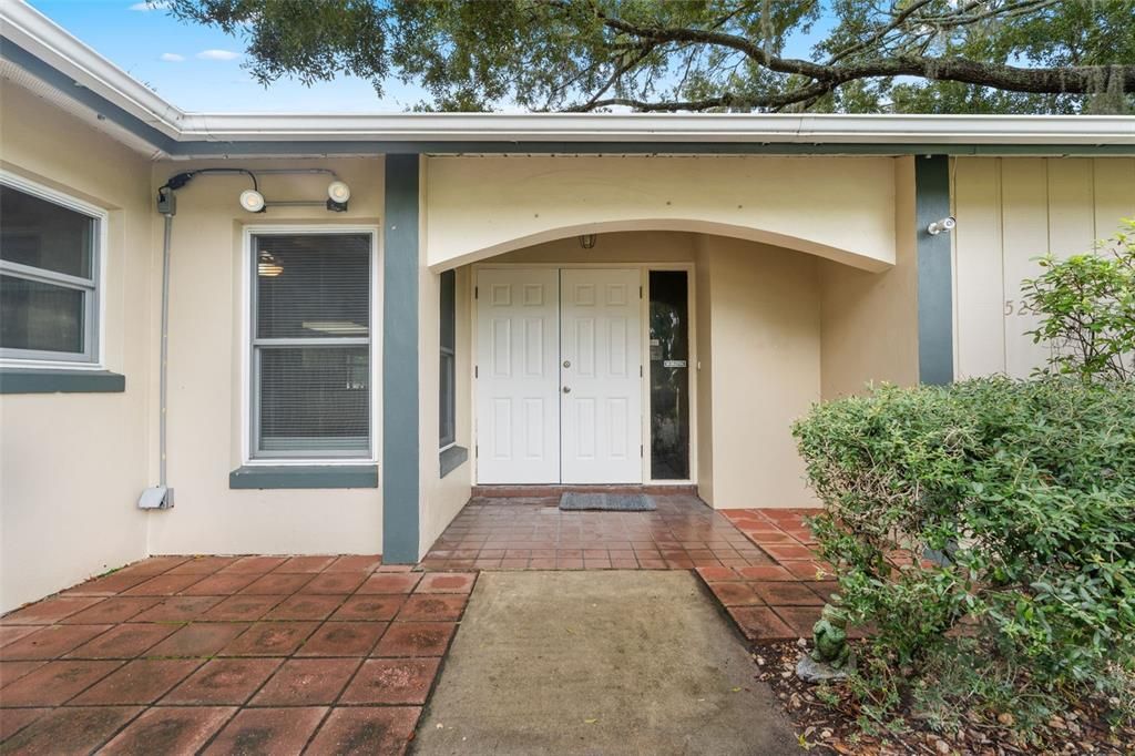 待售: $320,000 (3 贝兹, 2 浴室, 2045 平方英尺)